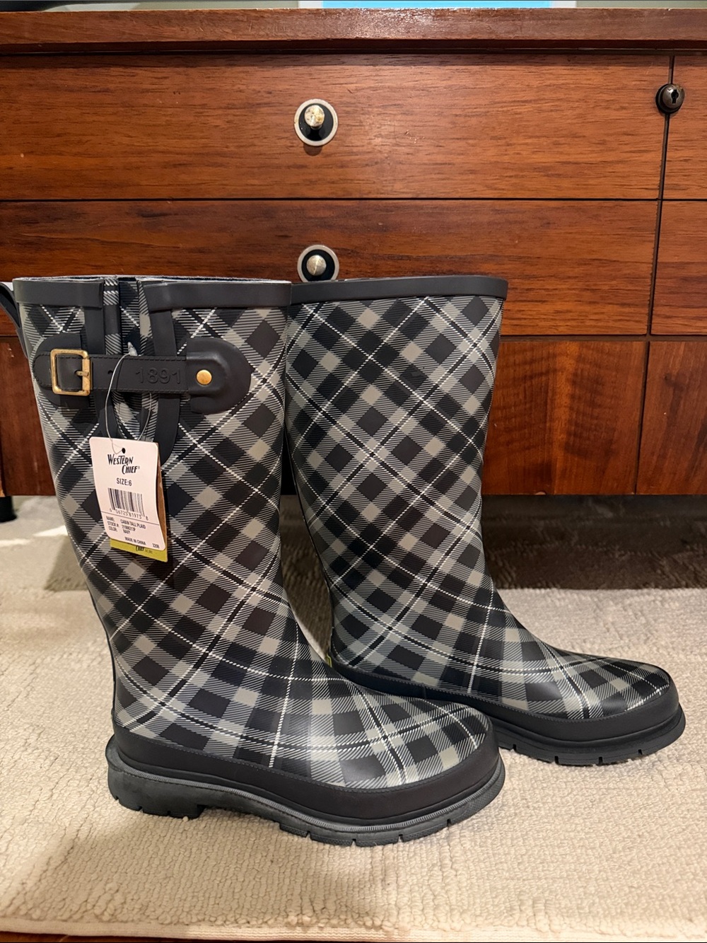 Western Chief Printed Tall Rain Boot Cabin Plaid - Picture 6 of 9